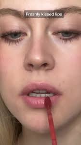 Draw Smudged Lipstick