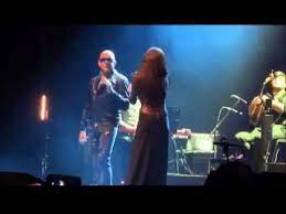 V roce 1994 zahájil abrunhosa sólovou kariéru v populární hudbě svým debutovým albem viagens. Ana Moura E Pedro Abrunhosa Tens Os Olhos De Deus Youtube