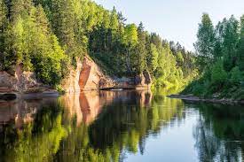 This video is full of latvian nature, first snow, painting, shipping process and feeling of a late autumn like it is in latvia. Nature History In The Baltics 9 Days Kimkim