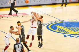 Curry Sets Finals Record In Cavs Blowout 122 103 Oakland Ca 6 3 18 Stephencurry Scored 16 Of His Game High 33 Point Nba Playoffs Lebron James Klay Thompson
