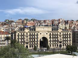 Botin To Botin The Biggest Bank In Europe Banco De Santander Faces The Centro Botin Both Creations Of This Cantabrian Family S Weal Espana Spain Santander