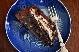 Remove the outer ring of the springform pan, then peel away and discard the strip of parchment paper and set the pie on a serving plate. Everything You Need To Know About Mississippi Mud Pie Eater