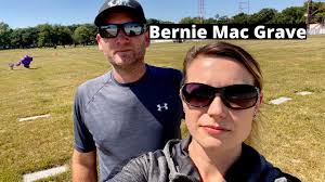 Bernie Mac Grave