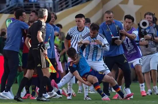 🚨 ¡Más de 23 millones piden expulsar a Argentina del Mundial! 🇦🇷⚽ La  petición en línea para excluir a la selección de Argentina del Mundial 2026  ya superó las 23 millones de