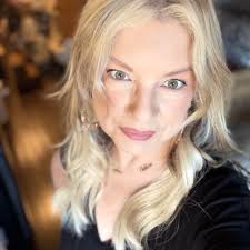 Any west coast friends watching the latest episode?