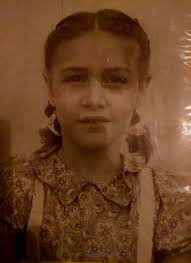 Surprising mom with a colored photo restoration