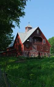 Looks Like At Least Part Of It Is A Home Old Barns Country Barns Barn Photos