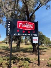 Hot drinks can be made with coffee and tea supplies. Parkview Motor Inn Restaurant