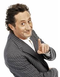 Beppe braida ha fatto il suo ingresso nel mondo della comicità nel 1989, nel 1991 ha partecipato al festival di sanscemo, un festival ironico che prendeva in giro il festival sanremese. Villanuova S C Gli Italiani Secondo Beppe Braida