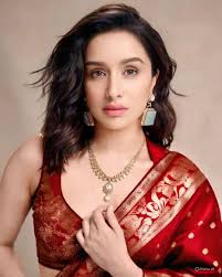 Lal Sada ar, alto rode elomelo chul, This is how I always dream a woman's  look .Srija is taking sun bath in our Doll saree (150count Khadi saree) and  poddo jamdani crop