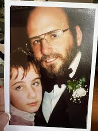 I'll try again if it's not too cheeky. I'm looking to frame a photo of just  my parents as they're sadly no longer with us. This is one of the best  photos