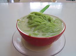 Cendol with palm sugar syrup and coconut milk is a type of dessert in malaysia. Resepi Cendol Mamak Sedap Untungresepi Forshope Com