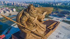An absolutely enormous statue of the ancient chinese warrior/god guan yu has finally been completed in jingzhou city, hubei province, attracting tourists and locals alike to come out and behold his glory. Incredibly Epic Statue Of Ancient Chinese Warrior God Unveiled