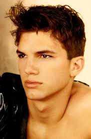 Birthday Wishes For Celebrity Crush Male Ashton Kutcher February 7 Sending Very Happy Birthday Wishes Continued Success Celebrities Male Actors Theatre Actor