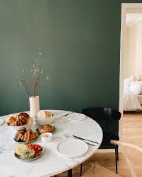 Die beruhigenden eigenschaften der farbe machen sie zu einer hervorragenden wahl für das schlafzimmer oder home office. Die Schonsten Wandfarben Trends 2020 Fashiioncarpet