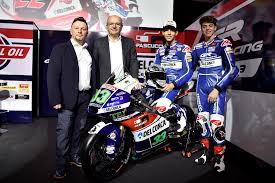 Enea bastianini 2016 presentazione moto team gresini foto 01 foto da: Moto3 Gresini Presenta La Stagione 2016 Performancemag It