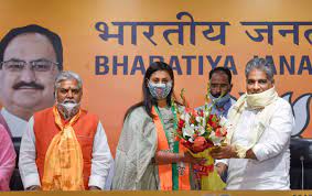 Find digvijay singh's contact information, age, background check, white pages, relatives, social networks, resume, professional records & pictures. Daughter Of Late Former Union Minister Digvijay Singh Joins Bjp