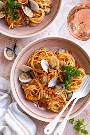 Spaghetti Alle Vongole Rezept Rosewein Der Provence Nicest Things Rezepte Spaghetti Alle Vongole Lebensmittel Essen