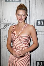 Lili Reinhart Just Shared The Realest Selfies Of A Pimple On The Tip Of Her Nose Lili Reinhart Lily Beauty Women