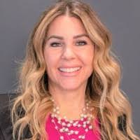 Shelly Carolan's Instagram, Twitter & Facebook