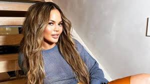 Chrissy apologized for her public tweets, but after her apology, mr costello fabricated a dm exchange between them. Chrissy Teigen Slams Michael Costello For Fake Dms After The Fashion Designer Accused Her Of Bullying Back In 2014 Latestly