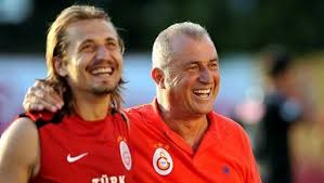 €1.50m* apr 18, 2002 in bursa, turkey. Fatih Terim Den 18 Lik Golcu Icin Ayhan Akman A Telefon Kimseye Soz Vermesin Fotomac