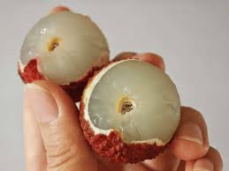 价格低至个位数，不少鄢陵人爱吃，挑选时注意……_荔枝_虫子_科普