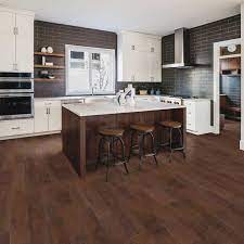 Alibaba.com offers 232 mohawk laminate flooring products. Mohawk Home Rustic Spiced Oak 10mm Thick Laminate Flooring With Splashdefense Technology 2mm Pad Attached