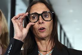 R. Kelly's federal trial in Chicago results in split verdict; singer faces  possibility of longer prison term after conviction