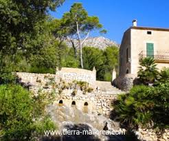 Beim kauf einer wohnung auf mallorca kauft man sondereigentum (nämlich die wohnung) und einen anteil am gemeinschaftseigentum (wege, garten ein haus auf mallorca bietet im vergleich zur wohnung eine größere privatsphäre. Finca Mallorca Kaufen Authentische Landhauser Inselweit