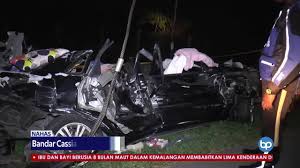 Sebenarnya kemalangan akibat letupan tayar faktor lain yang menyebabkan tayar kereta pecah, ia boleh disebabkan oleh pelbagai perkara, contohnya (jalan buruk) permukaan jalan, cara memandu. Penangkini Bandarcassia Tragis Kemalangan Melibatkan Treler 4 Buah Kereta
