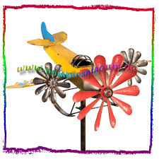 Sie haben eine fluglizenz und möchten ein flugzeug chartern? Windspiel Windrad Garten Gartenstecker Flugzeug 3 Propeller Vintage
