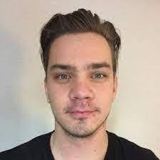 Daniel Tuomi's Instagram, Twitter & Facebook