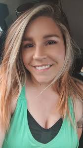 See as una abandon me😭, every body don rush enter market against tomorrow  😭😭 leaving me to my own word because I no get money 😭😭it's well I go  get this money