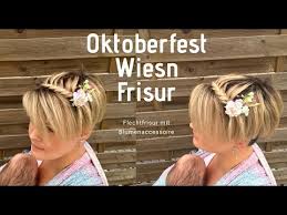 Eine der bekanntesten wiesn frisuren ist die zopfkranzfrisur, bei der sie hinter beiden. Dirndl Frisuren Fur Das Oktoberfest 7 Einfache Wiesn Looks