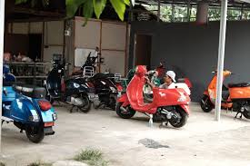 Kami menjual cat velg motor home made berkualitas. Ngecat Motor Di Vespa Garage Gratis Antar Jemput Carmudi Indonesia