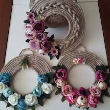 Kapi Susleri Evinizi Guzellestirin Yeni Modeller Her Gun Yeni Bir Model Hediyelige Dair Aradiginiz Herse Flower Diy Crafts Rope Crafts Diy Rope Wreath Diy