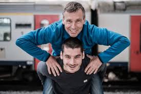 De bekendste belgische poolreiziger dixie dansercoer is overleden tijdens een expeditie in. Thijs Dansercoer Over Zijn Vader Poolreiziger Dixie Mijn Vader Is Zot Zeg Ik Altijd Maar Ik Bewonder Hem Wel De Morgen
