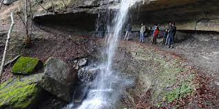 Quali attrazioni famose si trovano vicino a camping le sorgenti? Anello De I Diacci 3 Escursione Outdooractive Com