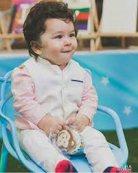 So Cute Taimur Ali Khan Taimur Ali Khan Baby Boy Fashionista Kareena Kapoor Khan