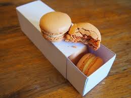 Macarons Caramel Fleur De Sel Ganache Montee Et Coeur Coulant Caramel Macaron Caramel Macaron Caramel Fleur De Sel