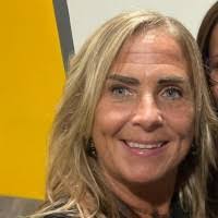 Sheena Nelson's Instagram, Twitter & Facebook