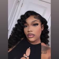 Who can paint an entertainment set?