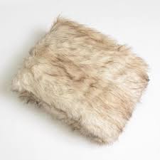 Shop the bedroom collection at spotlight now! Best Home Fashion Champagne Fox Faux Fur Throw 58 In X 60 In Throw Champagne Fox 60 The Home Depot