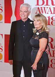06:55, wed, nov 18, 2020 Phillip Schofield Gets Romantic As He Marks 25 Years Of Marriage To Wife Stephanie Lowe Mirror Online