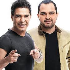 Em apresentações ao vivo, as músicas emocionam ainda mais devido ao carisma da dupla. Pin Em Meus Pins Salvos