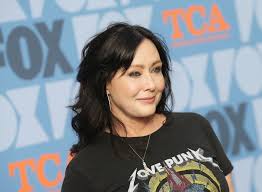 Actor, director, producer, published author, animal lover and activist of compassion. Shannen Doherty On Life After Breast Cancer I M Trying To Figure Out How To Accept Who I Am Now