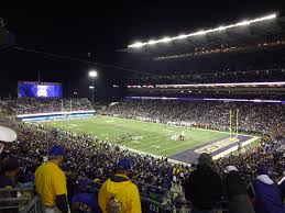 Pin By Douglas Henninger On Football Stadiums In 2020 Washington Huskies Stadium Washington Football