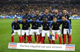 Mike maignan 25 ans gardien; Pub Qui Fait Vendre Chez Les Bleus Le Parisien
