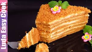 торт медовик без раскатки коржей нежный ароматный очень вкусный Karamelnyj Medovik Za 30 Minut Bez Raskatki Korzhej Taet Vo Rtu Novogo Caramel Cake Recipe Cake Recipes Vegetarian Desserts